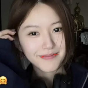 赵露思否认整容